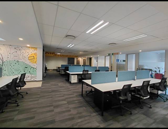 2,905M² OFFICE TO LET IN BRYANSTON